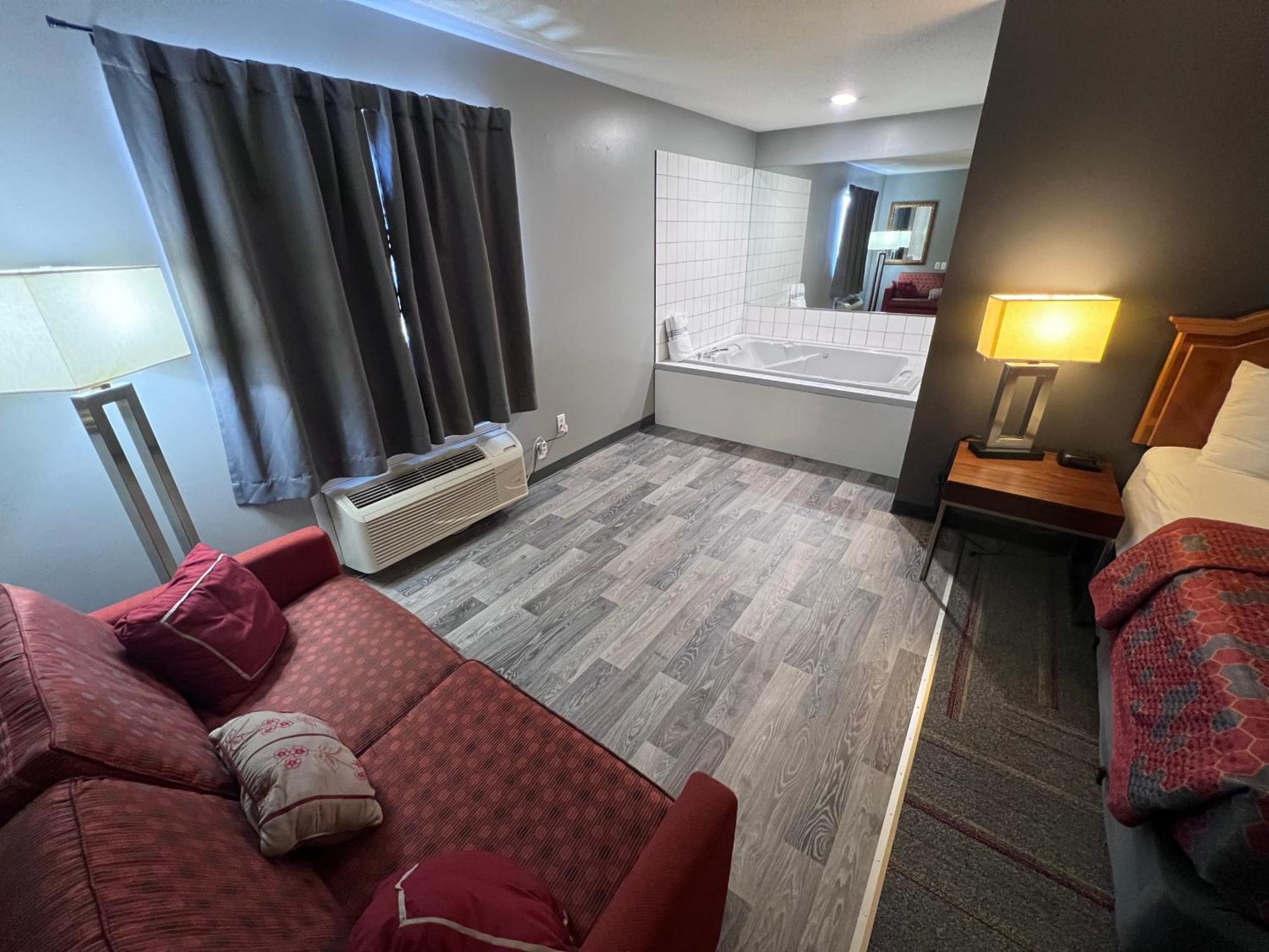 American Inn And Suites Ionia ภายนอก รูปภาพ