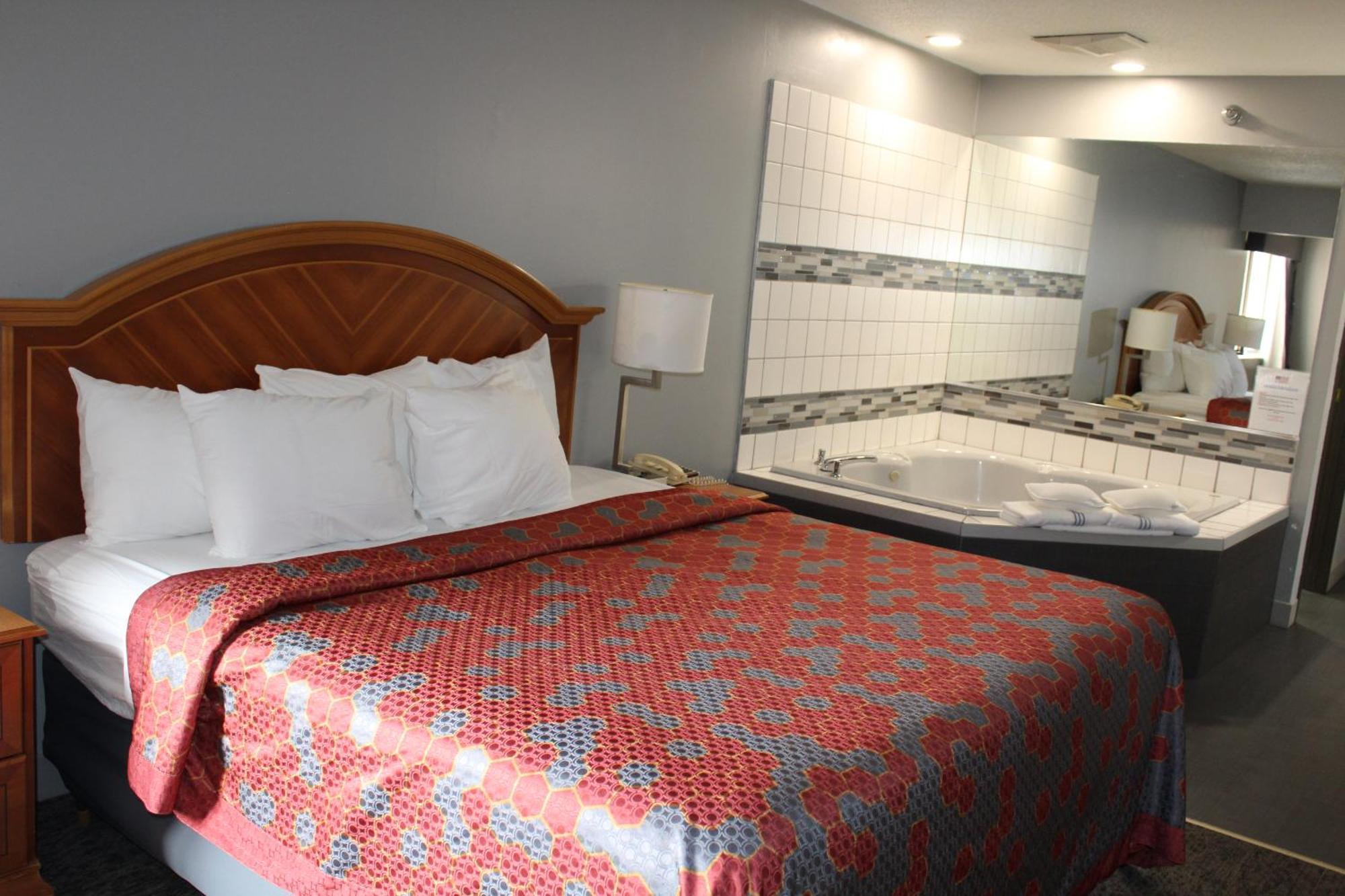 American Inn And Suites Ionia ภายนอก รูปภาพ
