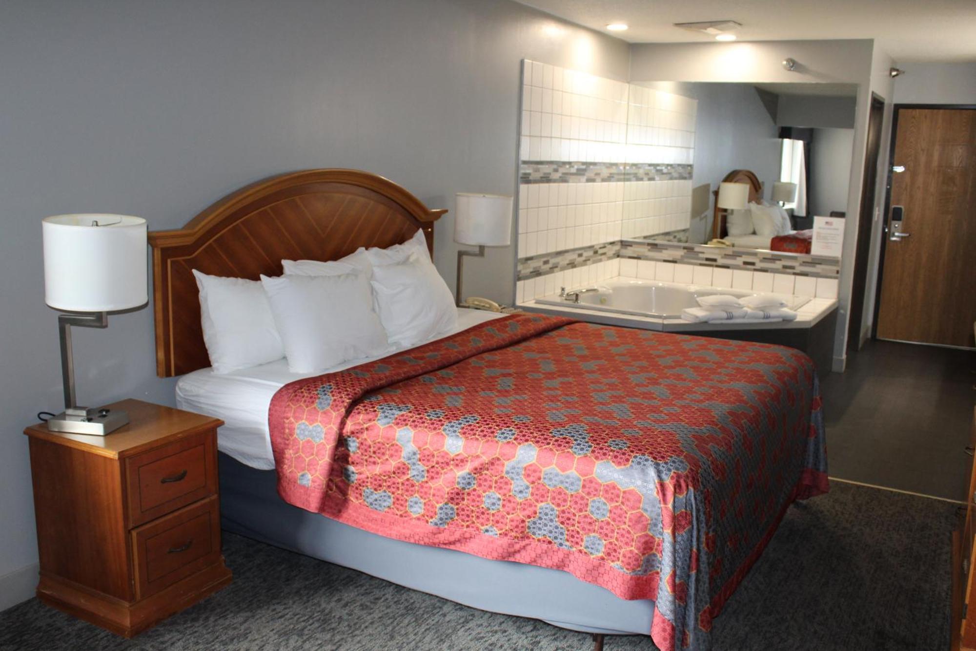 American Inn And Suites Ionia ภายนอก รูปภาพ